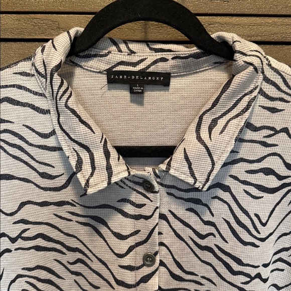 Jane + Delancey waffle knit Zebra Animal Print Button Up long Sleeve Shirt cozy - Picture 3 of 10